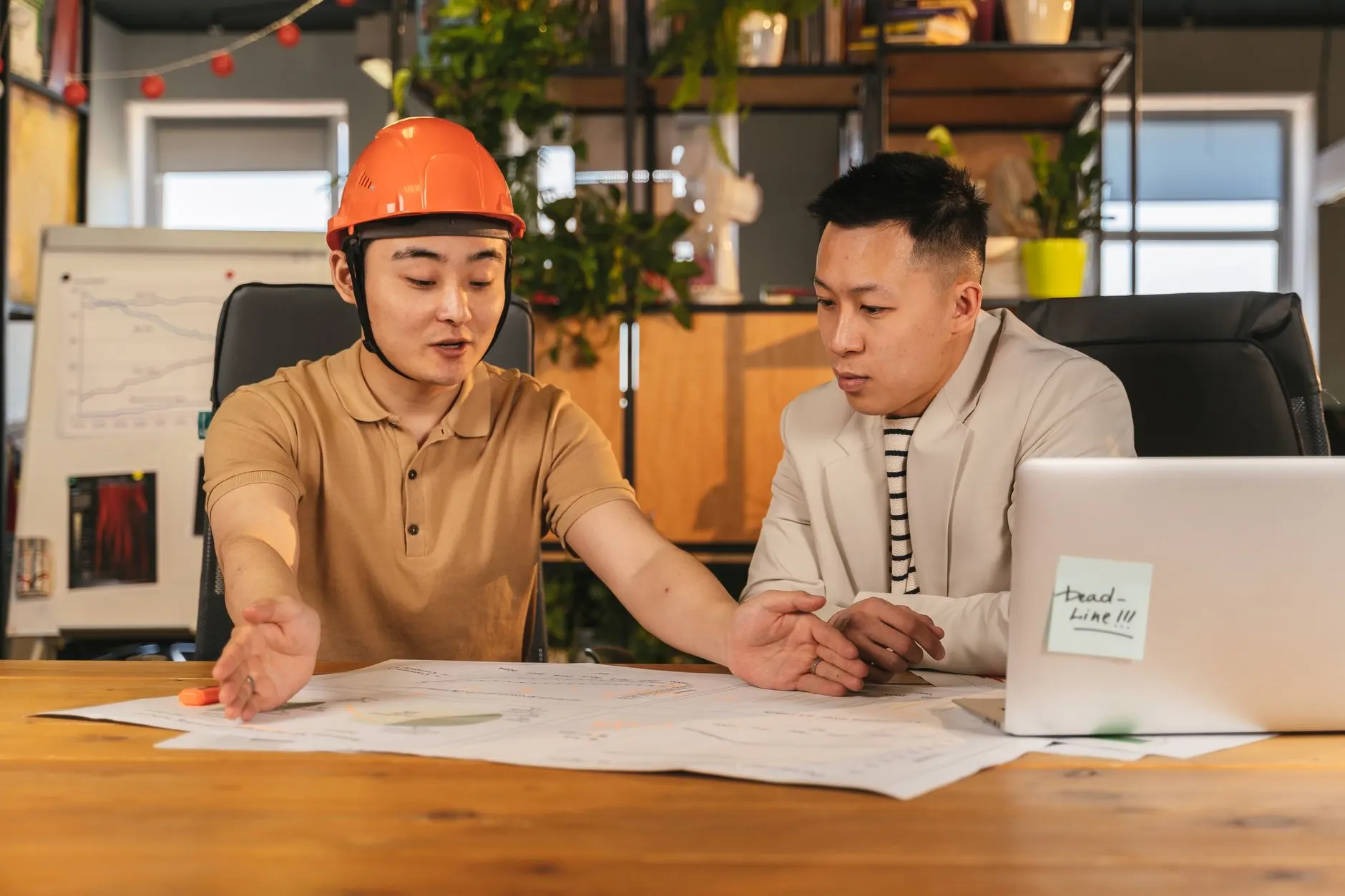 从光盘到轻应用:中小企业移动端软件载体选型对比指南