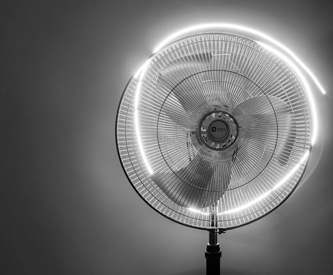 从光盘到轻应用:东方双新移动端软件产品的技术跃迁路径解析