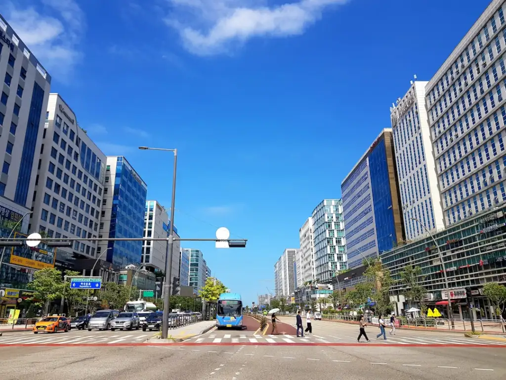 2025年移动端软件光盘市场趋势与H5应用融合发展分析正文配图 1